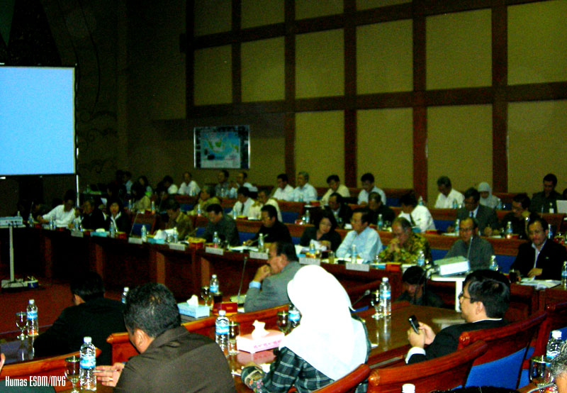 Pemerintah dan Komisi VII DPR RI Sepakati Asumsi Lifting Minyak Bumi dan ICP